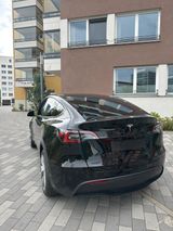 Tesla Model Y Hinterradantrieb RWD RWD - Tesla Model Y in Berlin