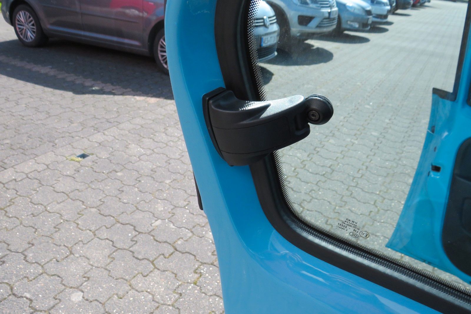 Fahrzeugabbildung Volkswagen up! 4T GJ KLIMA SPURHALTE DAB SCHECKHEFT