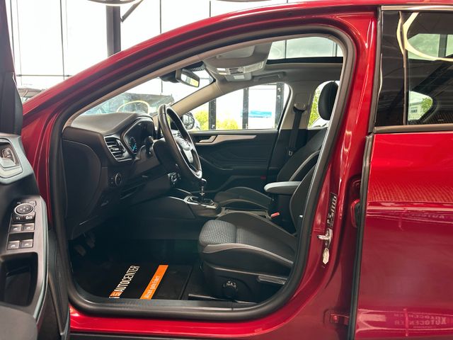 MYAUTOCENTER – Gebraucht- und Jahreswagen mit Werkstattservice in Pfaffenhofen Ford Focus Lim. *Pano*Kamera*AHK*LED*
