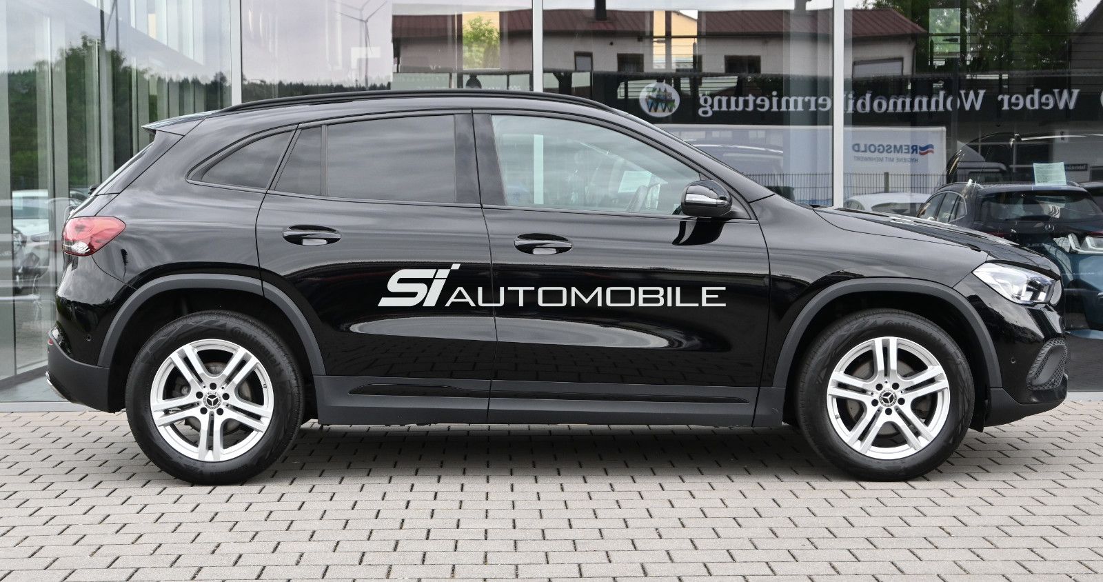 Fahrzeugabbildung Mercedes-Benz GLA 200 d 4MAT. Progressive °NIGHT°ACC°AHK°STHZ°