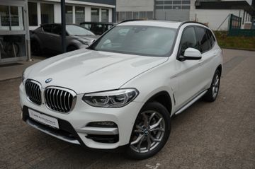 BMW X3 xDrive30e Aut. xLine*LED*AHK*PANO*NAV*HEADUP*