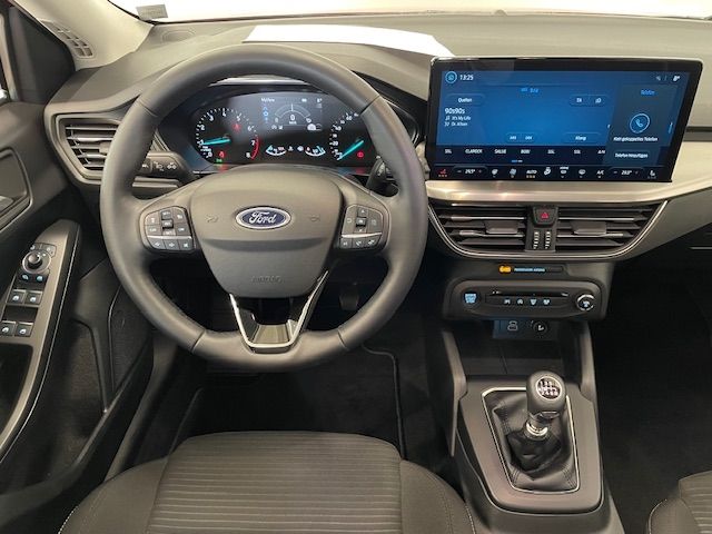 Fahrzeugabbildung Ford Focus Turnier Titanium 1.0 EcoBoost Mild-Hybrid