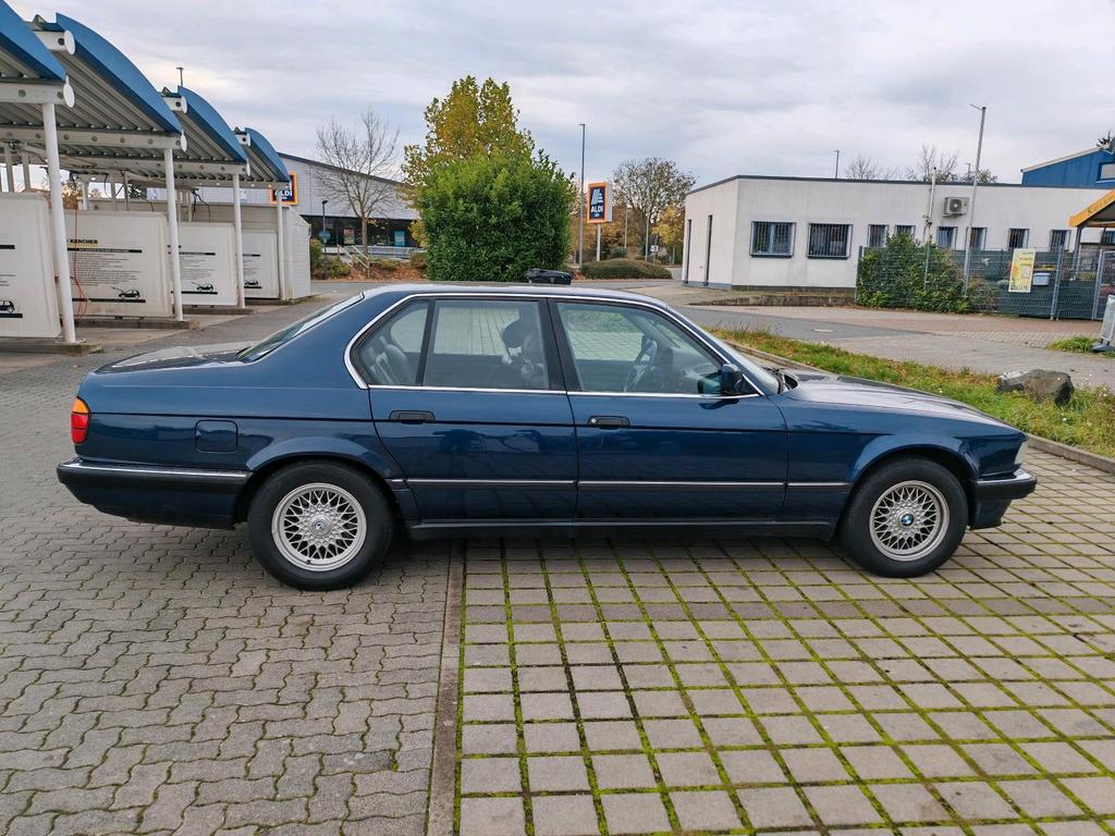 BMW 735