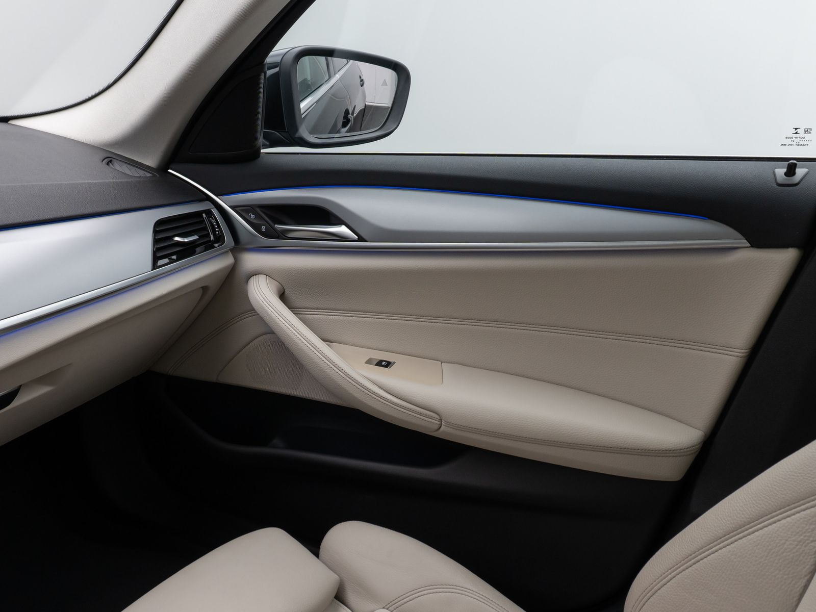 Fahrzeugabbildung BMW 530d  Panorama Kamera Laser HUD DAB HiFi Komfort