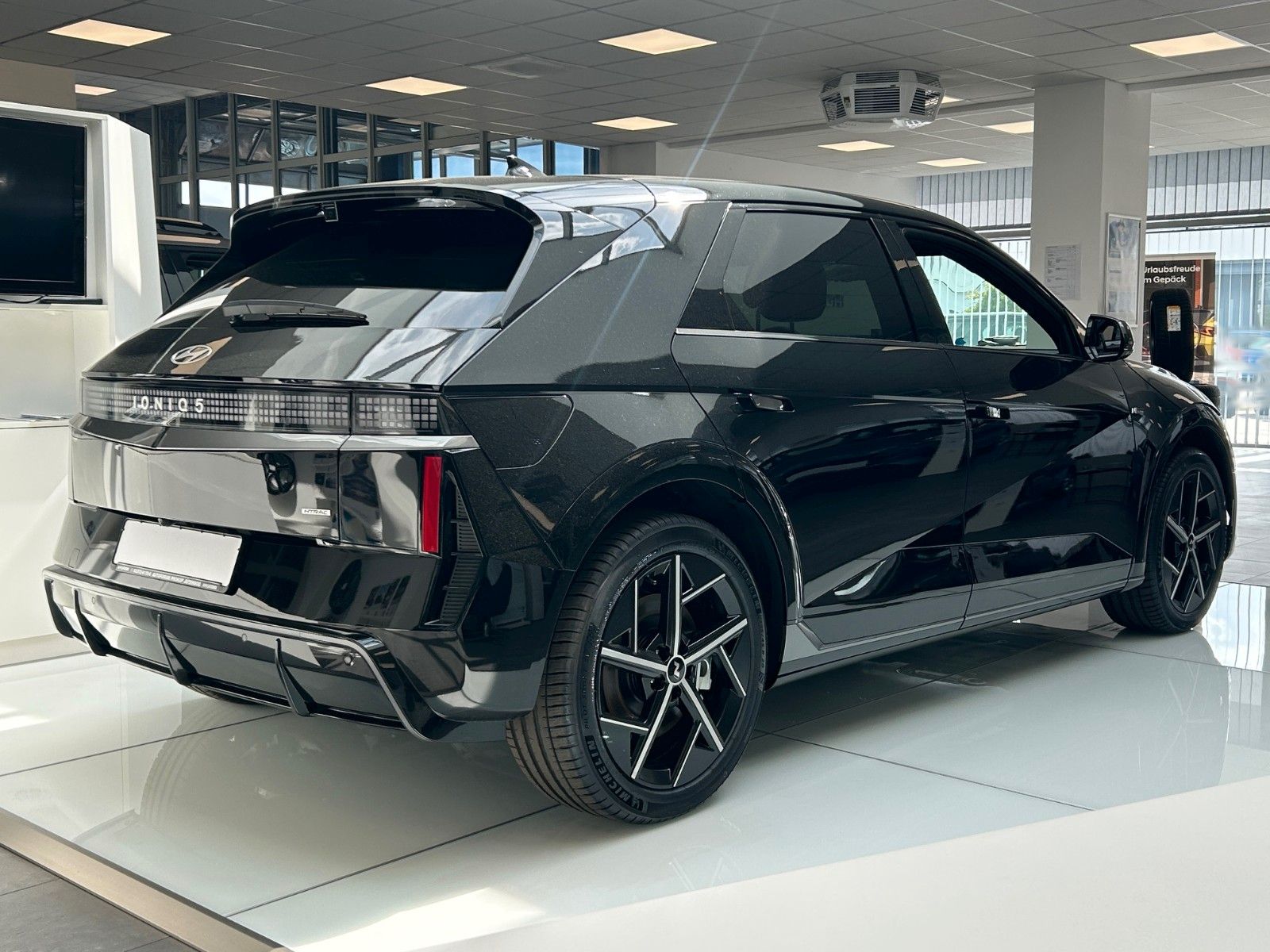 Fahrzeugabbildung Hyundai IONIQ 5 N Line X 239kW *RW495KM*VirtCockpit*BOSE