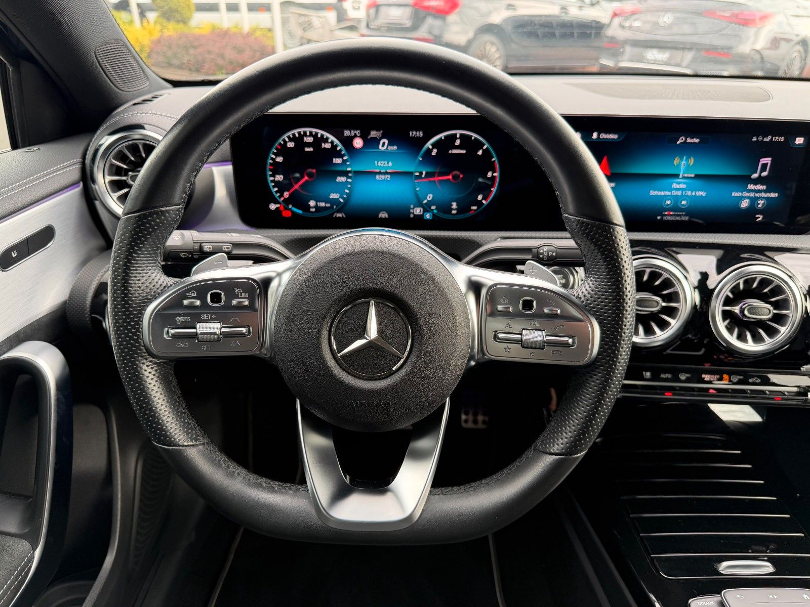 Fahrzeugabbildung Mercedes-Benz A 200 d Edition AMG Night+Ambiente+Distr+MBUX+19