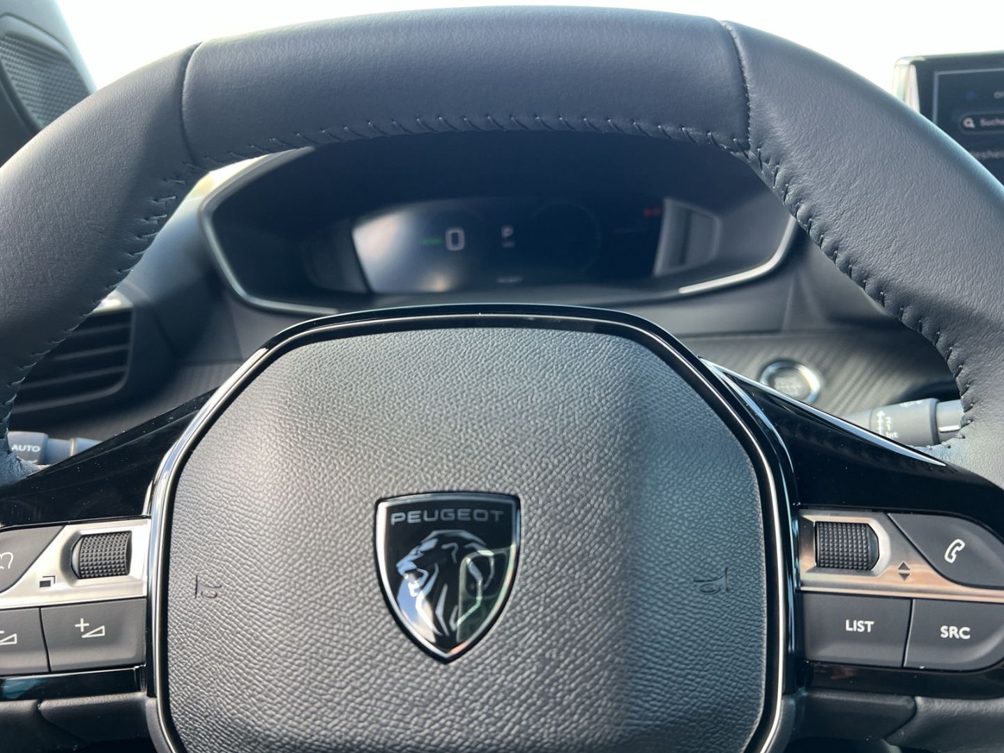 Peugeot 2008 - Bild 12