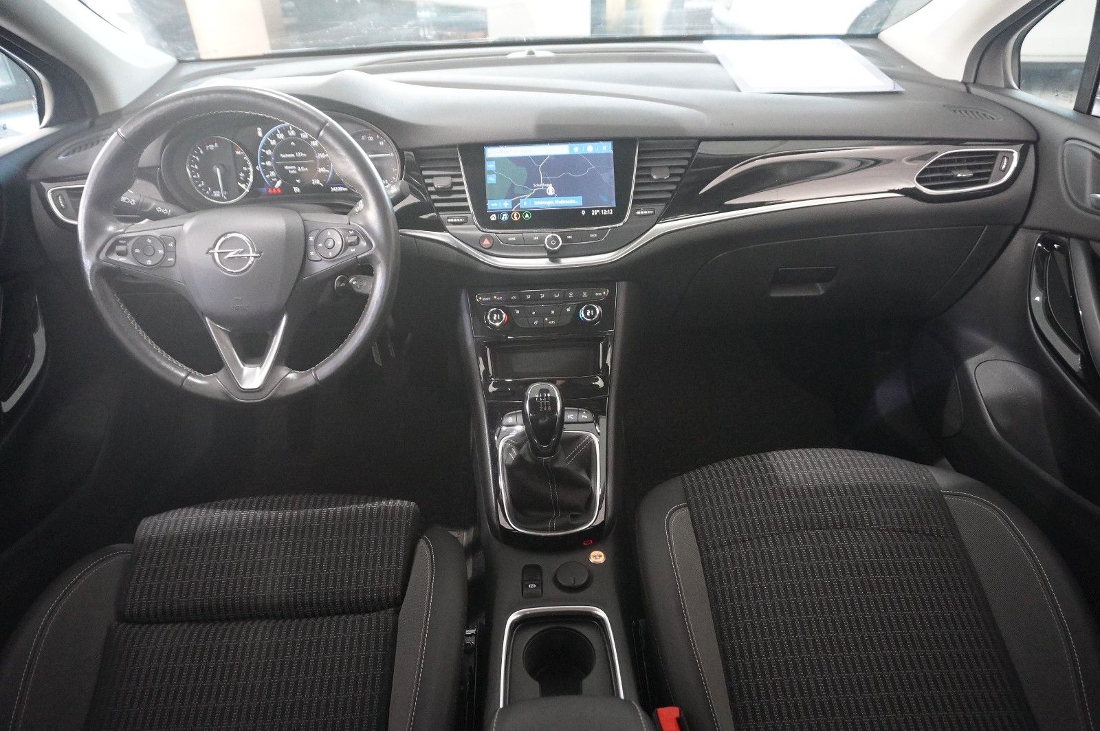 Fahrzeugabbildung Opel Astra K ST 1.2T ELEGANCE NAVI/LED/KAMERA/SHZ/DAB