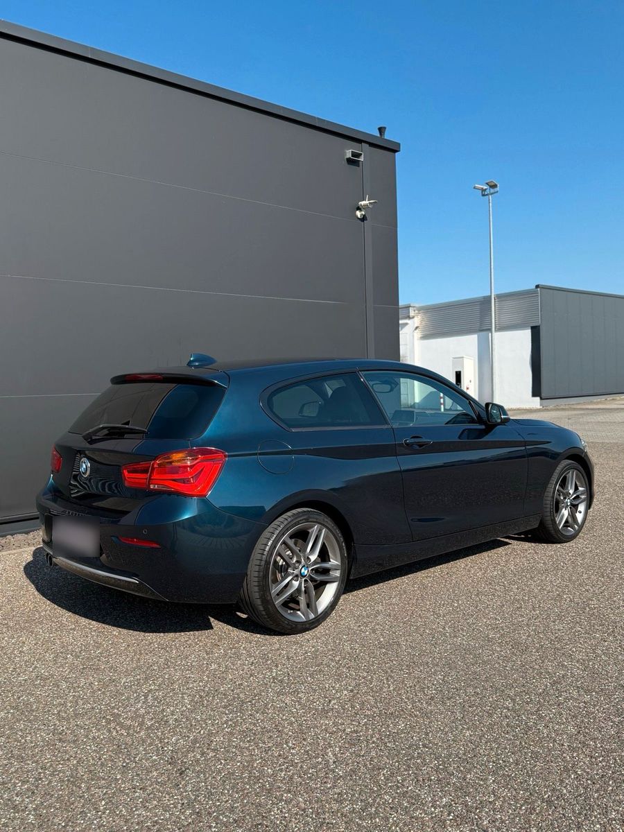 BMW BMW 120d xDrive // M-SPORT // 2. HAND // TOP!