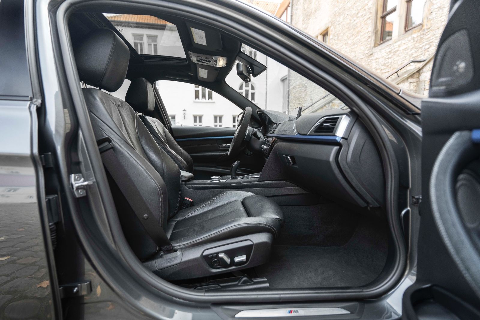 Fahrzeugabbildung BMW 340IX M-Performance H&K HUD LED CARPLAY KAM