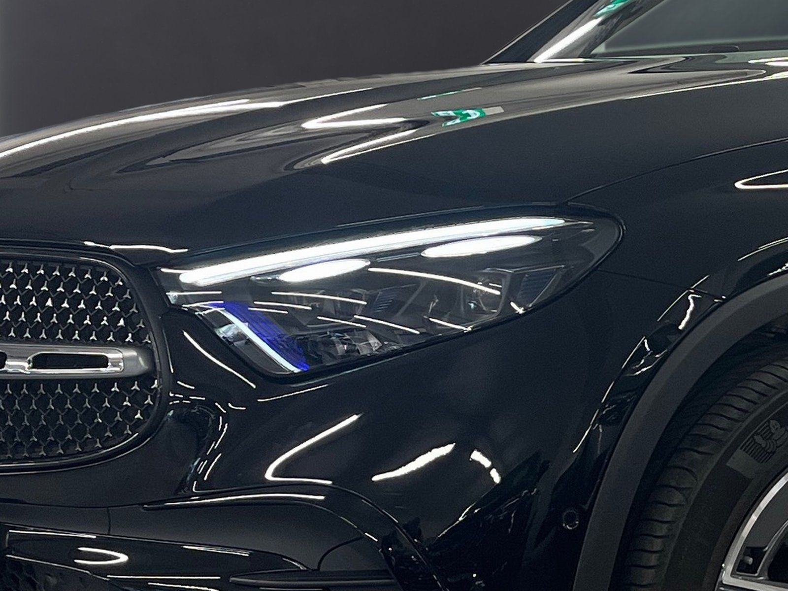 Fahrzeugabbildung Mercedes-Benz GLC 300 d 4M AMG Plus*Airmatic*Pano*HUD*Distro*