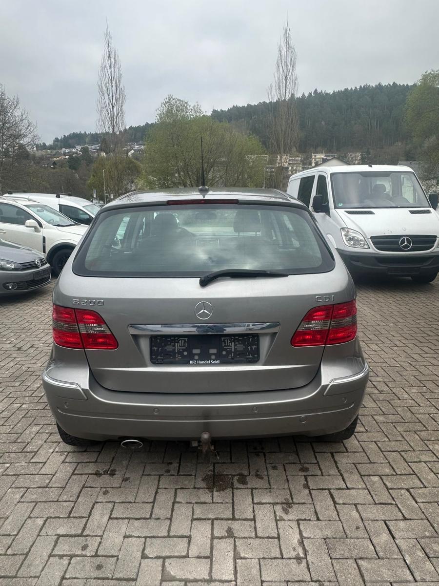 Mercedes-Benz B 200 CDI*Autom*PDC V+H*AHK*Bi-Xenon