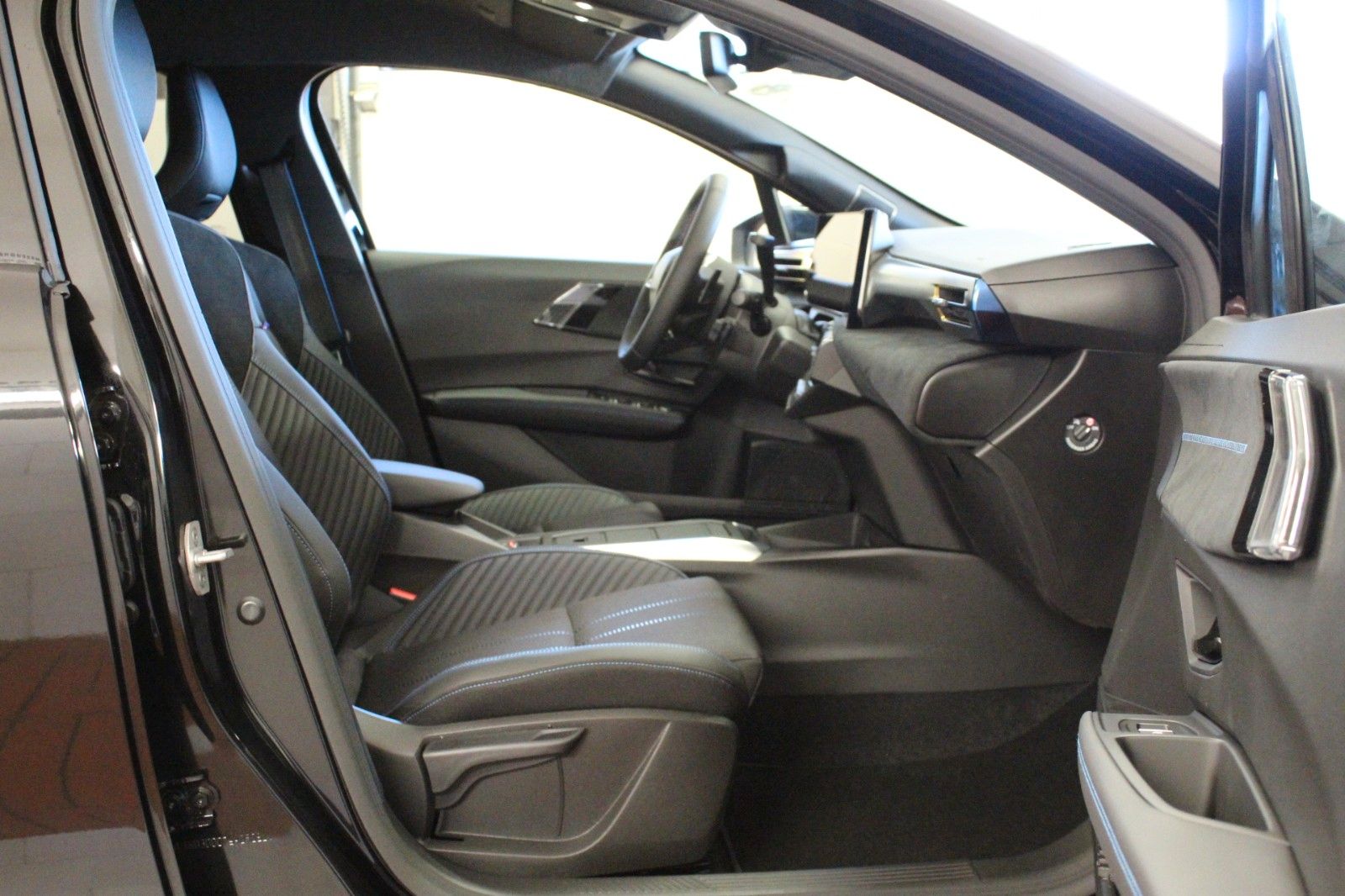 Fahrzeugabbildung Renault Clio VI TCe 115 EDC Esprit Alpine*Harman Kardon*