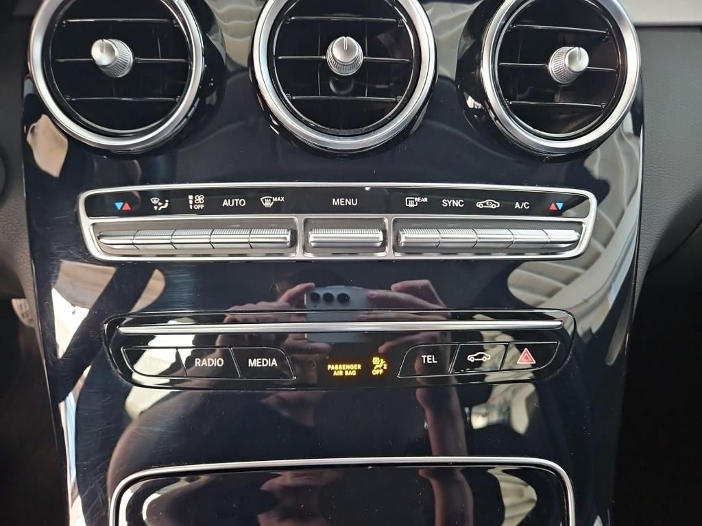Fahrzeugabbildung Mercedes-Benz C 200 4M T Avantgarde+AHK+HUD+Kamera+LED+Totw.