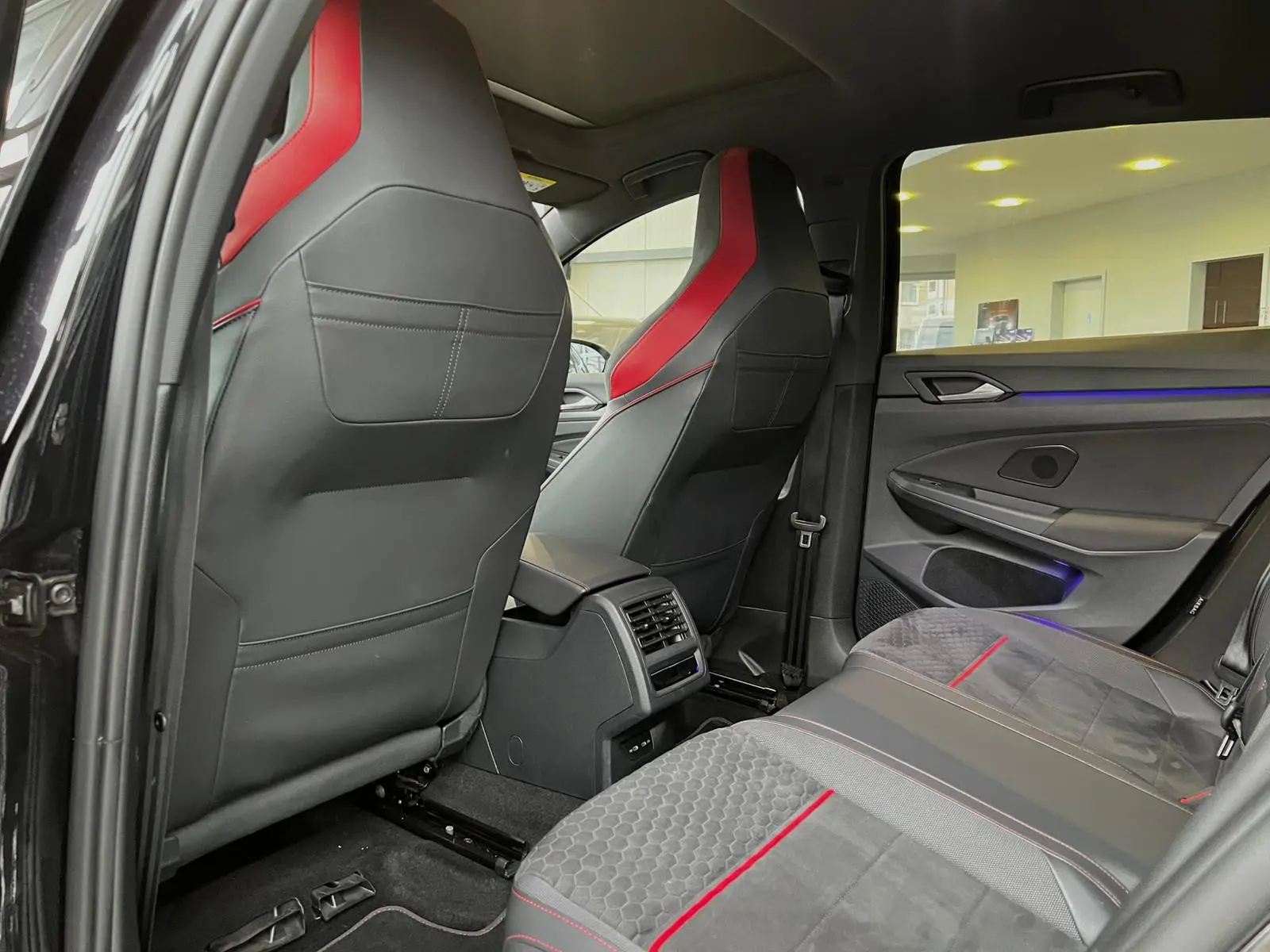 Volkswagen Golf VIII GTI Clubsport 45 2.0 TSI"Matrix/H&K", миниатюра 20