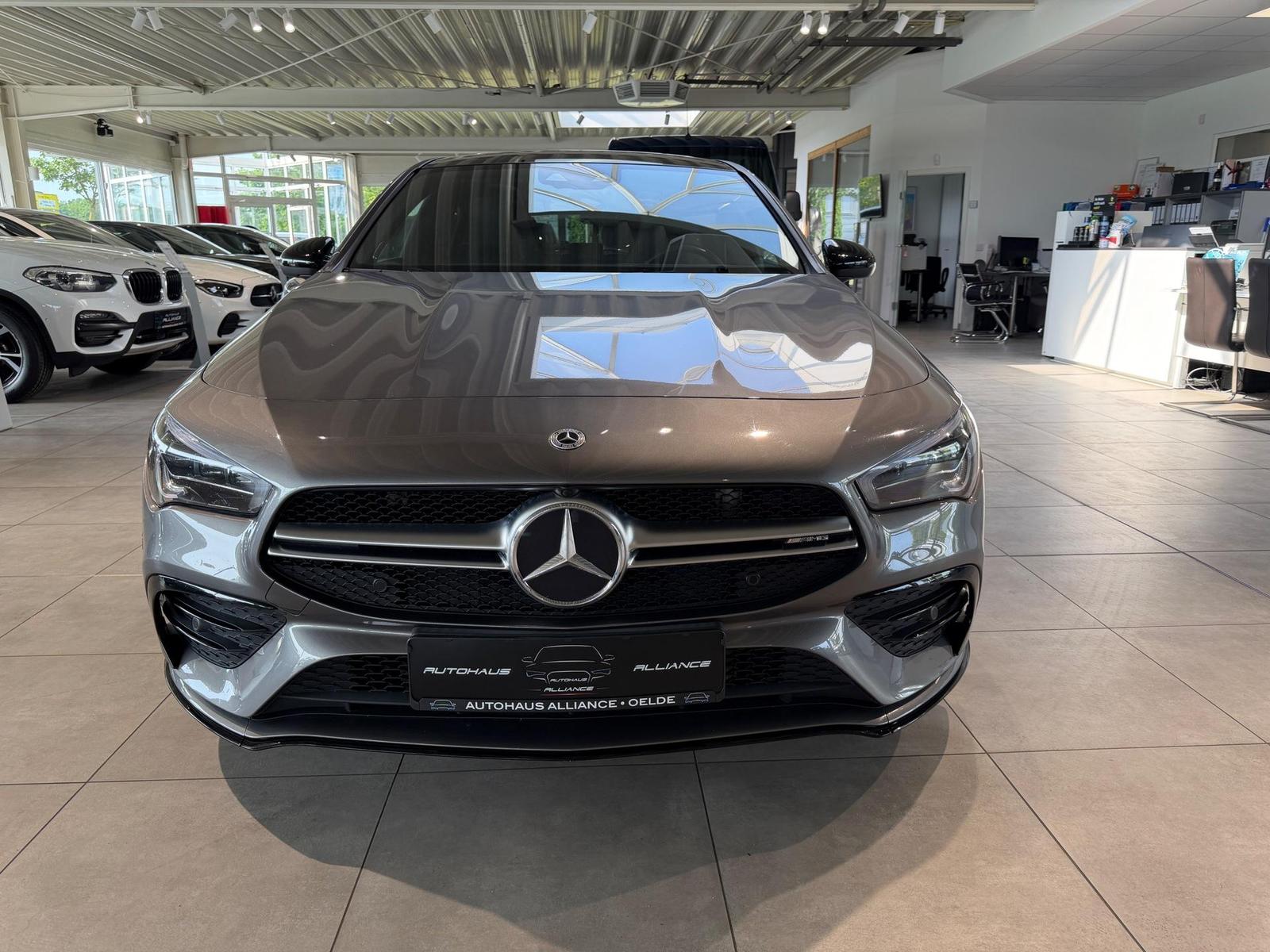 Mercedes-Benz CLA Shooting Brake AMG 35 4Matic Pano Burmeister