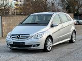 Mercedes-Benz B 150 AUTOMATIK+TEILLEDER+KLIMA+PDC+TEMP+SHZ+LM - Mercedes-Benz B 150 Gebrauchtwagen