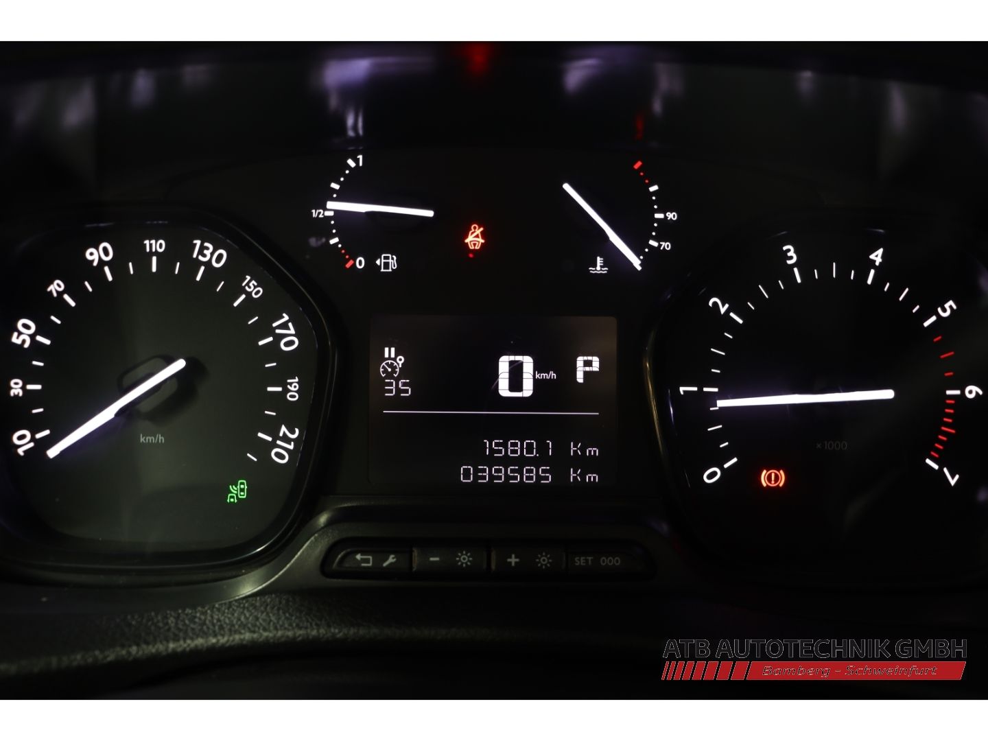 Fahrzeugabbildung Toyota Proace L2 2.0l Kasten Comfort + Navi + AHK