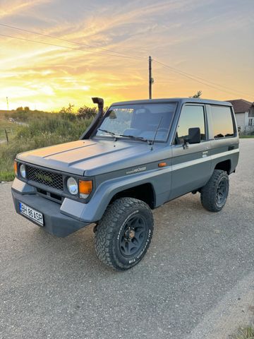 Toyota Land Cruiser J70 LJ70 1989 2.4TD 