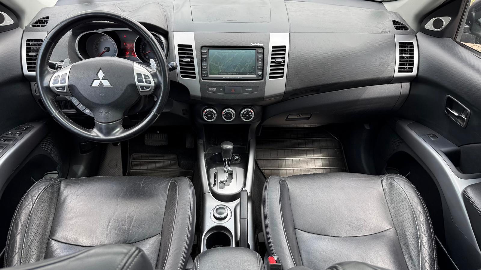 Mitsubishi Outlander 2.4 Instyle 4x4 Autom*NAVI*Klimaautom*