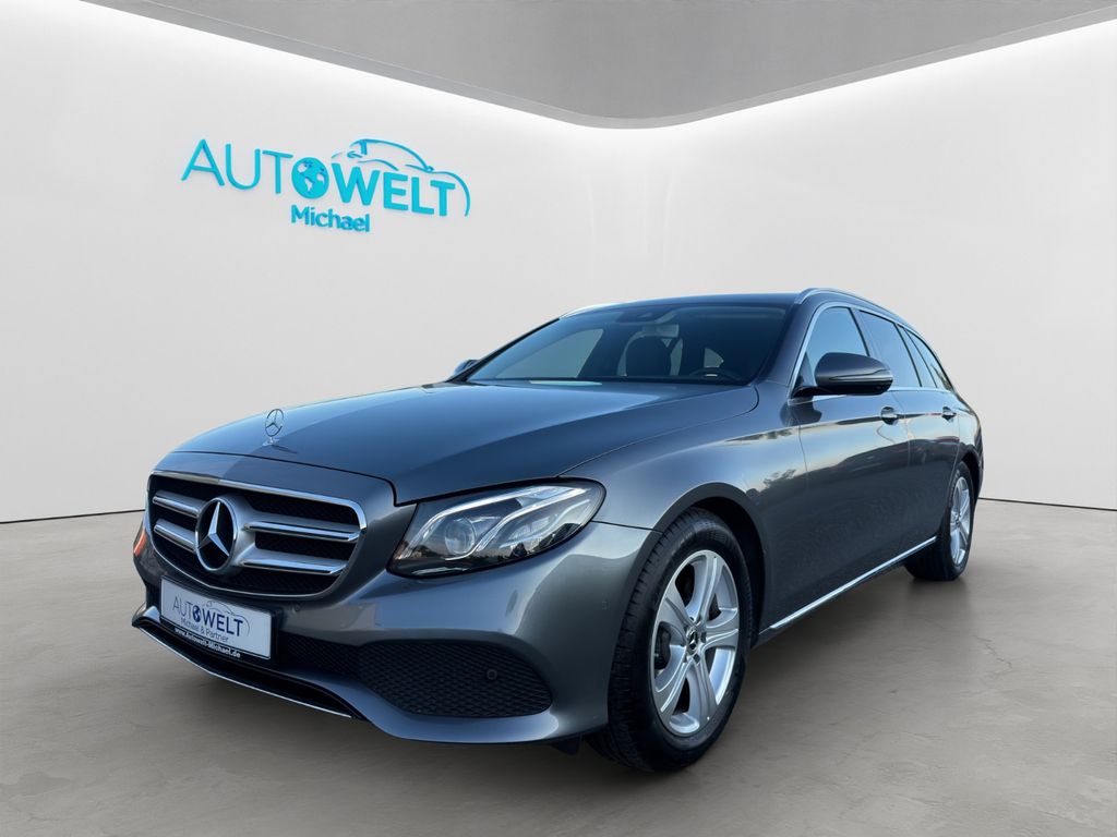 Image of Mercedes-Benz E 220