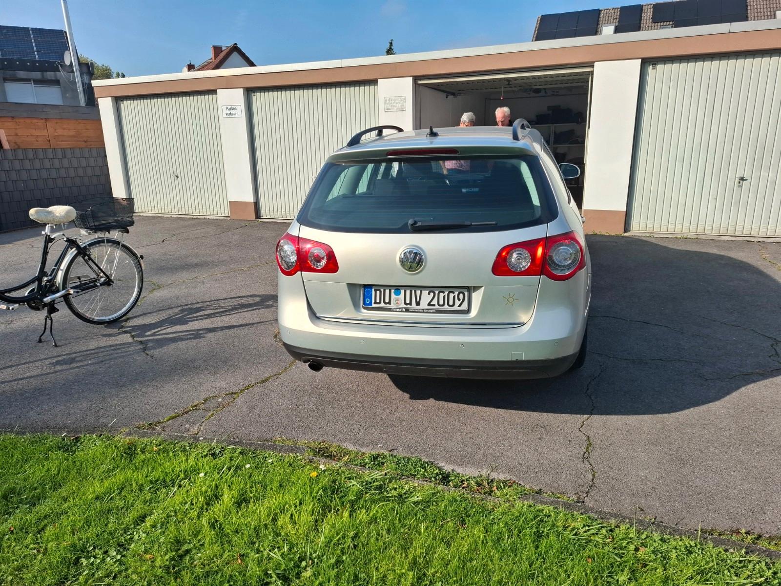 Volkswagen Passat 2009 — салон