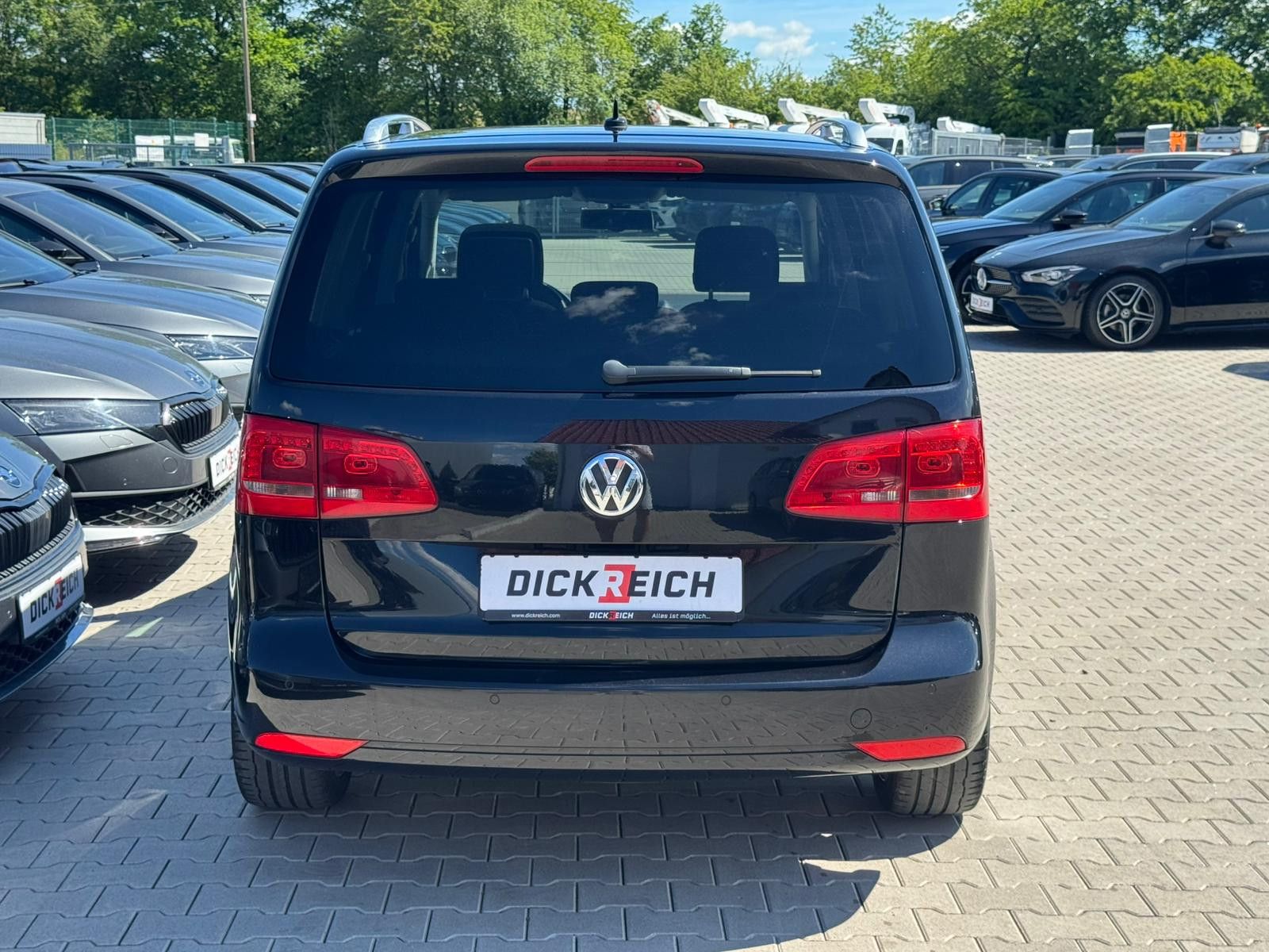 Fahrzeugabbildung Volkswagen Touran 2.0 TDI Cup PANO*BI-XENON*KLIMA*PDC*SHZ