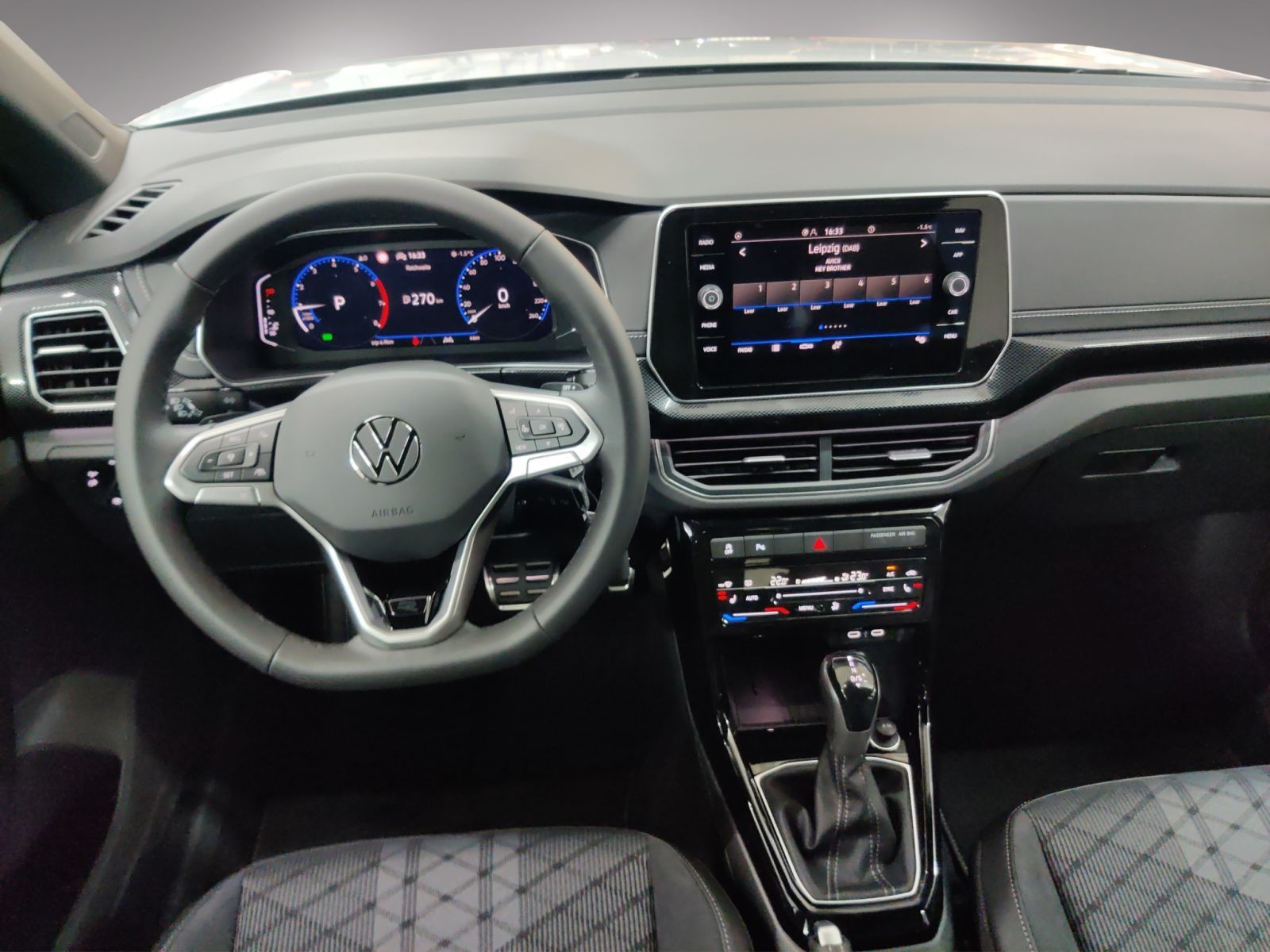 Volkswagen T-Cross - Bild 8