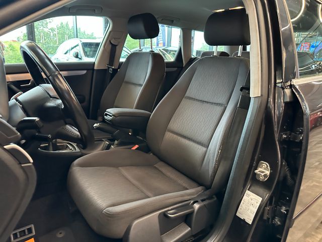 MYAUTOCENTER – Gebraucht- und Jahreswagen mit Werkstattservice in Pfaffenhofen Audi A4 Avan *TEMPO*PDC*NAVI*SZHZ*XENON*