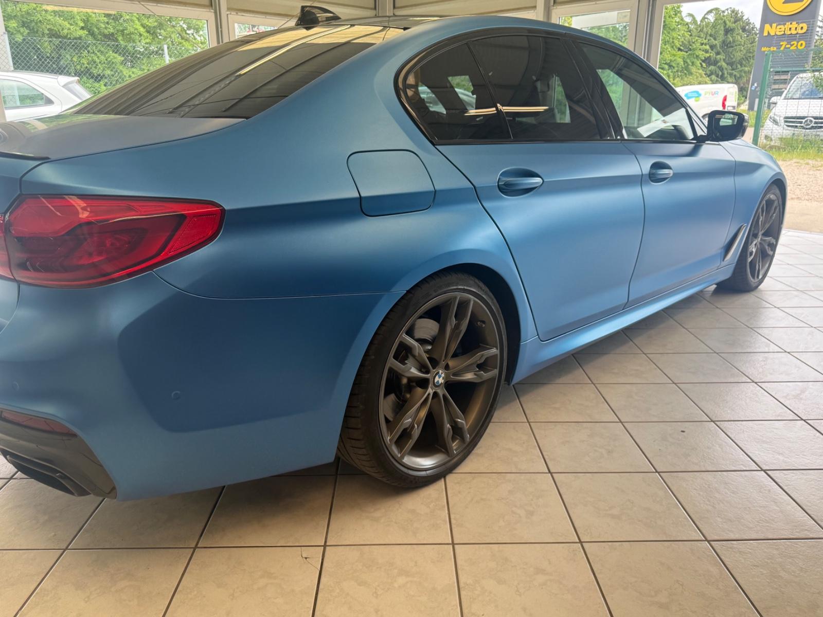 BMW M550i xDrive 4.4 V8 462 ch BVA / Bowers & Wilkins / Night Vision / Head-Up Display / Sièges ventilés