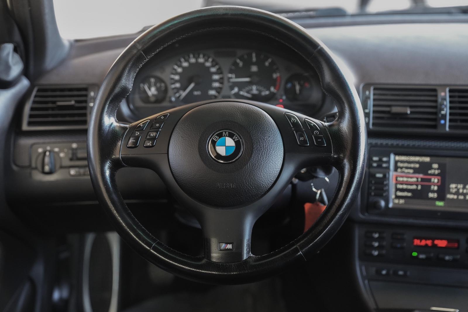 BMW 330 2004 — photo 13