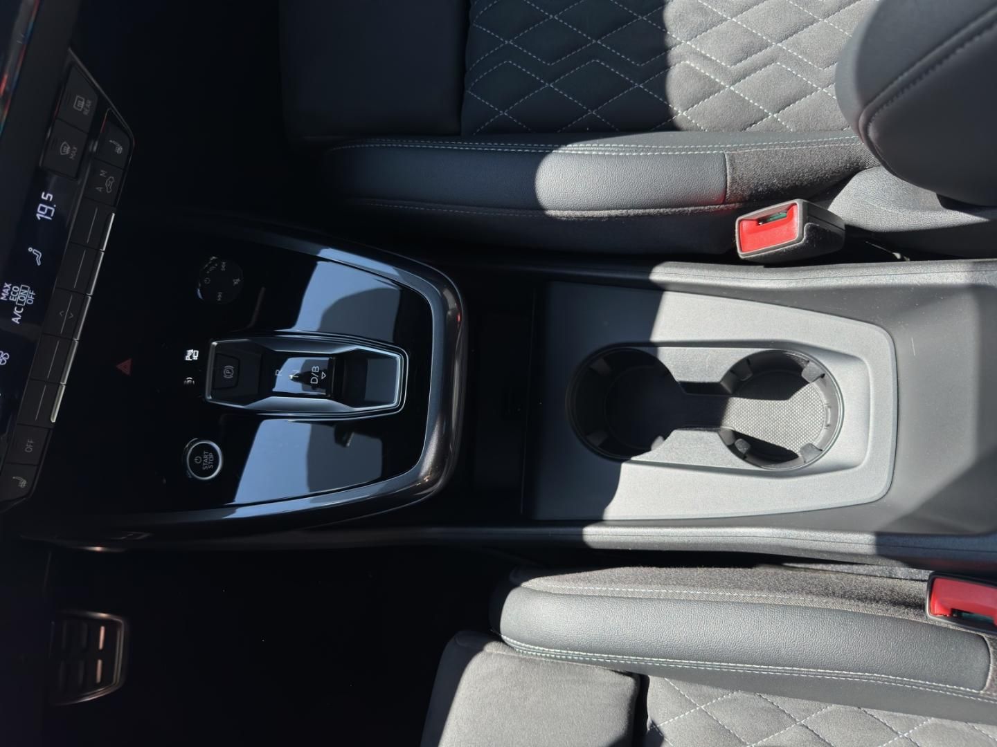 Fahrzeugabbildung Audi Q4 Sportback e-tron 50 quattro, S Line, Pano, As
