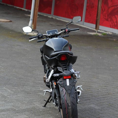 Honda R