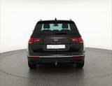 Volkswagen Tiguan 2.0 TDI DSG Life IQ.Light Navi Standhzg. - VW Tiguan Gebrauchtwagen in Erfurt