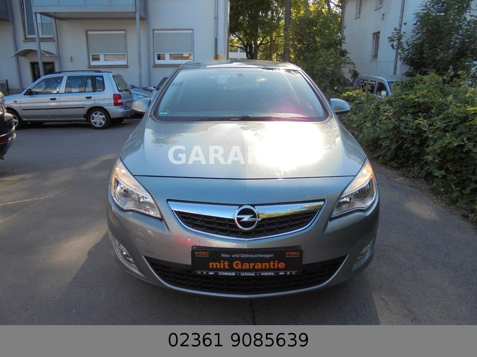 Fahrzeugabbildung Opel Astra J Lim. 5-trg. Edition Klima/Navi/5Türig