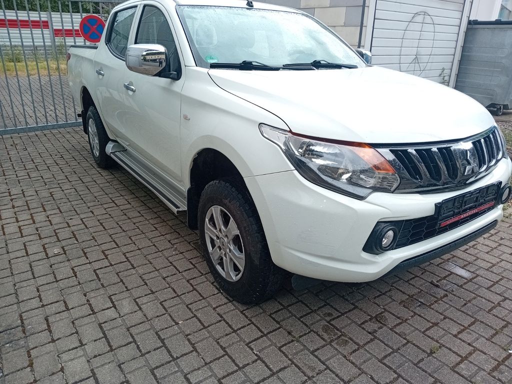 Image of Mitsubishi L200