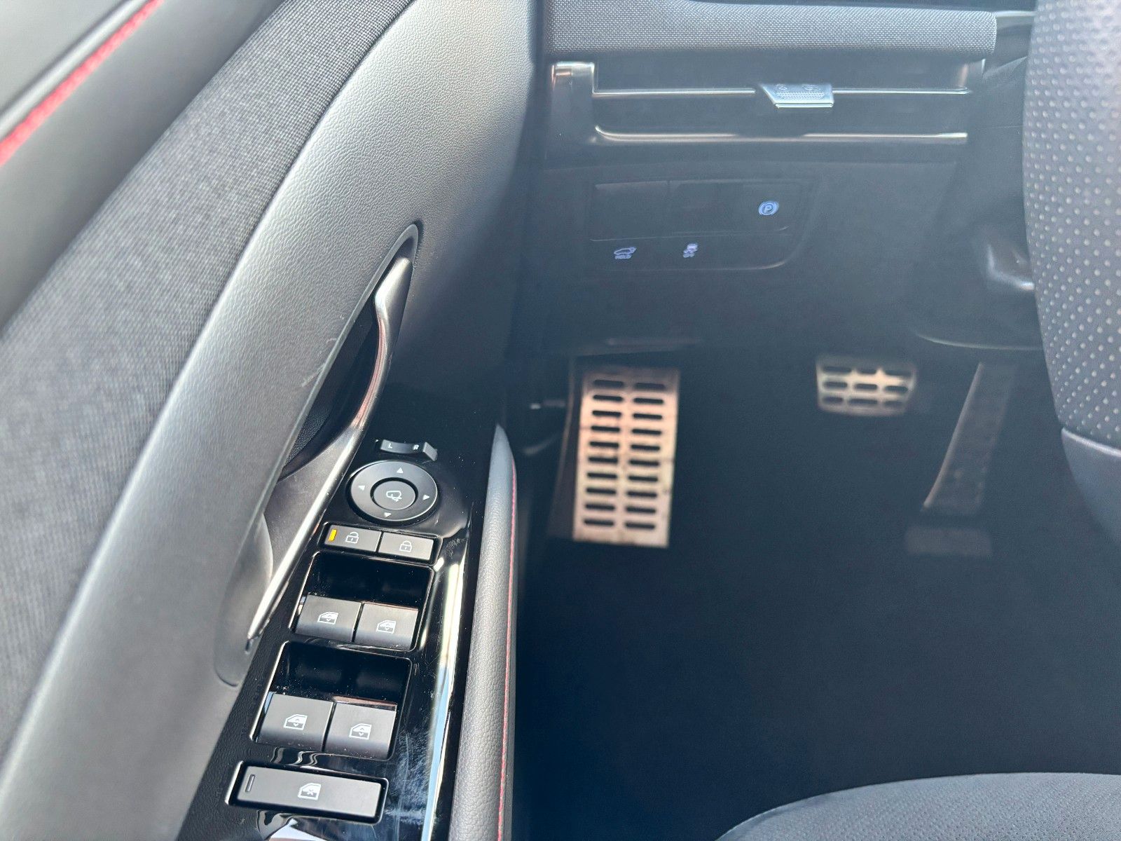 Fahrzeugabbildung Hyundai Tucson MY25 N-Line 4WD Sitzpaket/Panorama/360°!