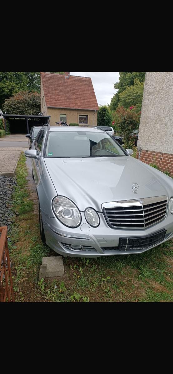 Mercedes-Benz E 220 CDI T BlueEFFICIENCY AVANTGARDE AVANTGARDE