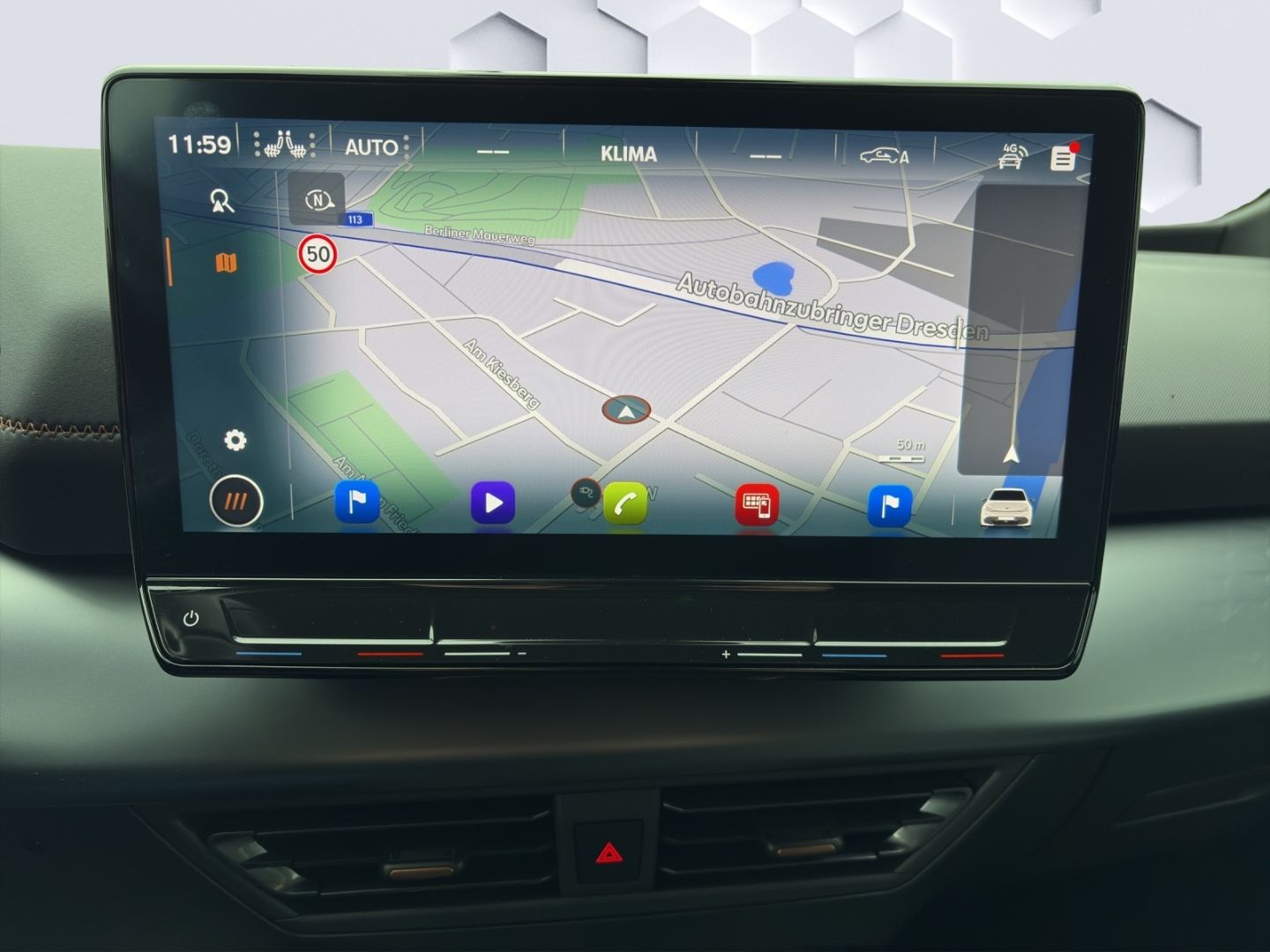 Born 150kW LED ACC 360°Kamera ParkLenkAssist Sit