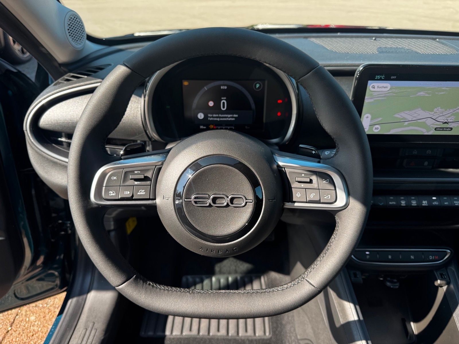 Fahrzeugabbildung Fiat 600 MY25 Special Edition Automatik Navi Kamera