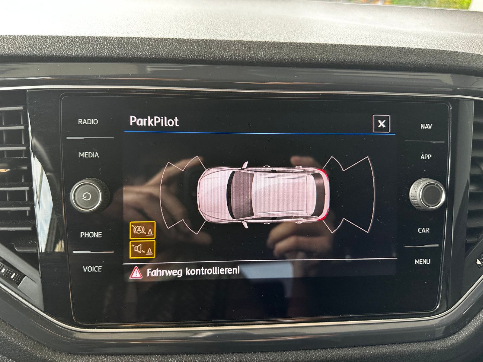 Volkswagen T-Roc 1.5TSi Sport R-Line — Bild 17