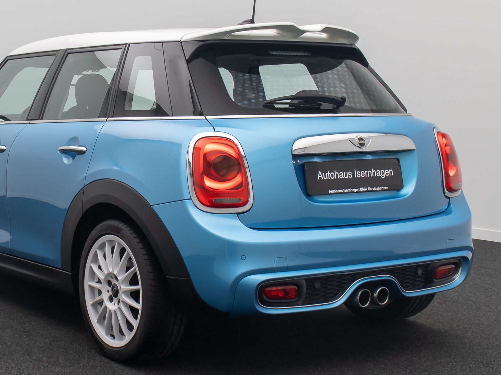 Fahrzeugabbildung MINI Cooper SD ACC HUD Kamera H/K Alarm Komfo