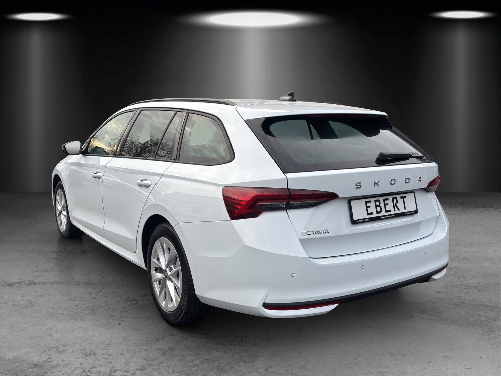 Fahrzeugabbildung SKODA Octavia Combi Selection 1,5 TSI mHEV 110 kW DSG