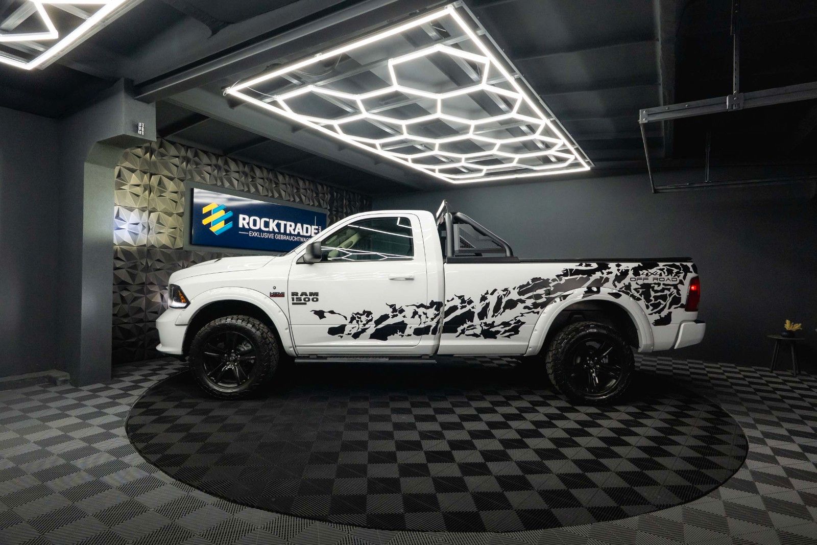 Fahrzeugabbildung Dodge RAM 5.7 V8 HEMI 4x4 SingleCab MAXI LONGBED *LED*