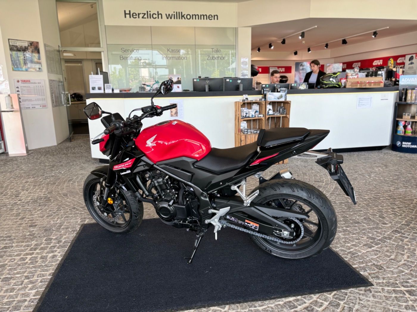 Fahrzeugabbildung Honda CB 500 Hornet 2025