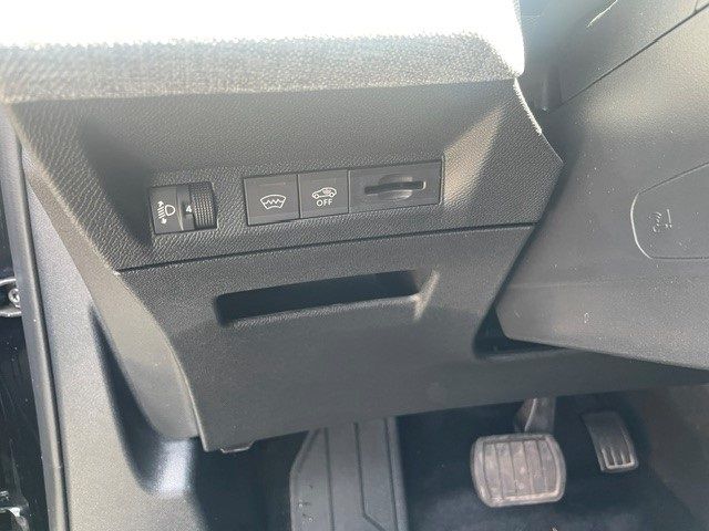 Fahrzeugabbildung Peugeot 3008 Allure MildHybrid 145 E-DSC6
