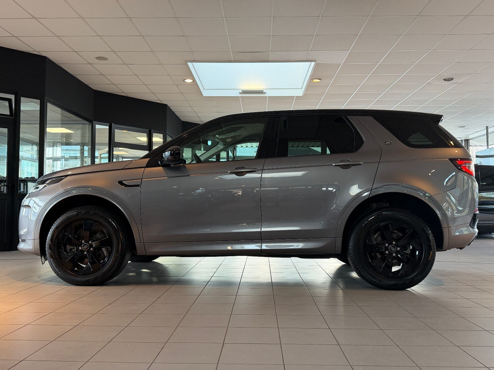 Fahrzeugabbildung Land Rover Discovery Sport R-Dynamic S AWD/LEDER/KAMERA/ACC