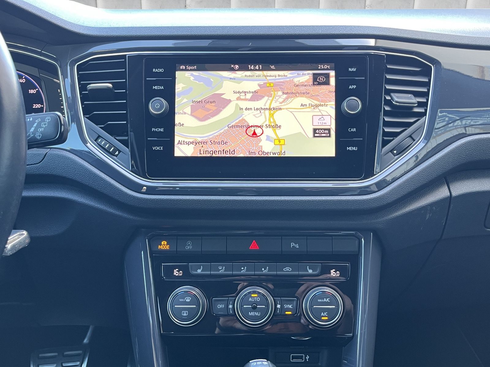 Fahrzeugabbildung Volkswagen T-Roc Sport*LED*ViCo*SHZ*NAVI*Kamera*PDC*19"**