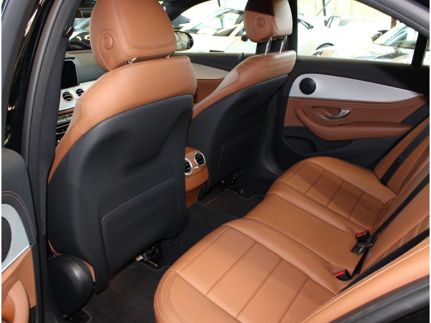 Fahrzeugabbildung Mercedes-Benz E 400 d 4Matic AMG Line 4Matic Facelift 1.Hand