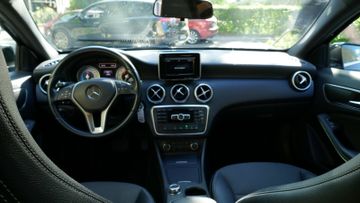 Fahrzeugabbildung Mercedes-Benz A -Klasse A 180 BlueEfficiency 2Style, Bi-Xenon